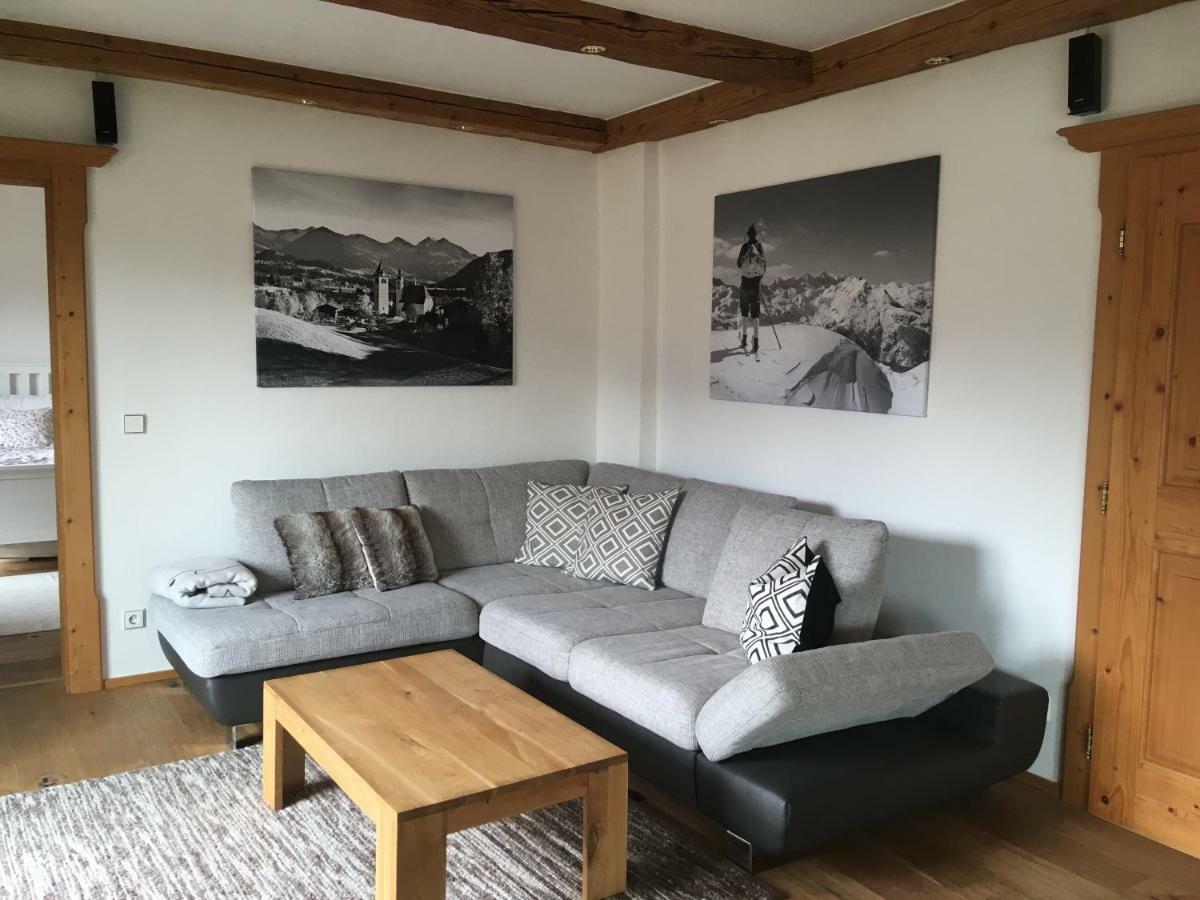 Hahnenkammblick Apartment *